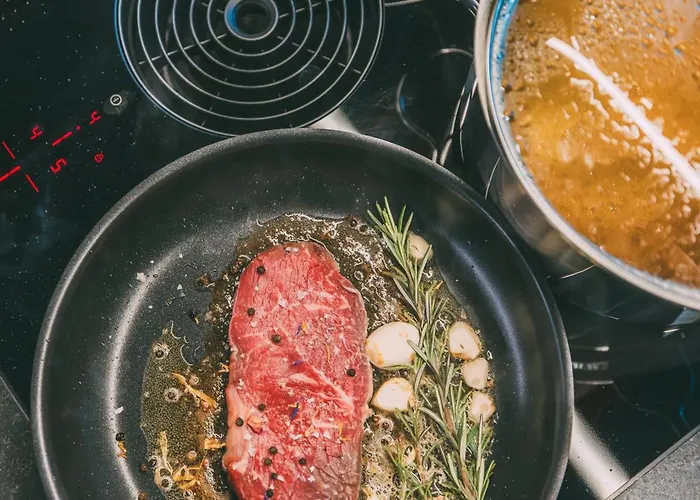 Livalpin Hideaway Апартаменти *